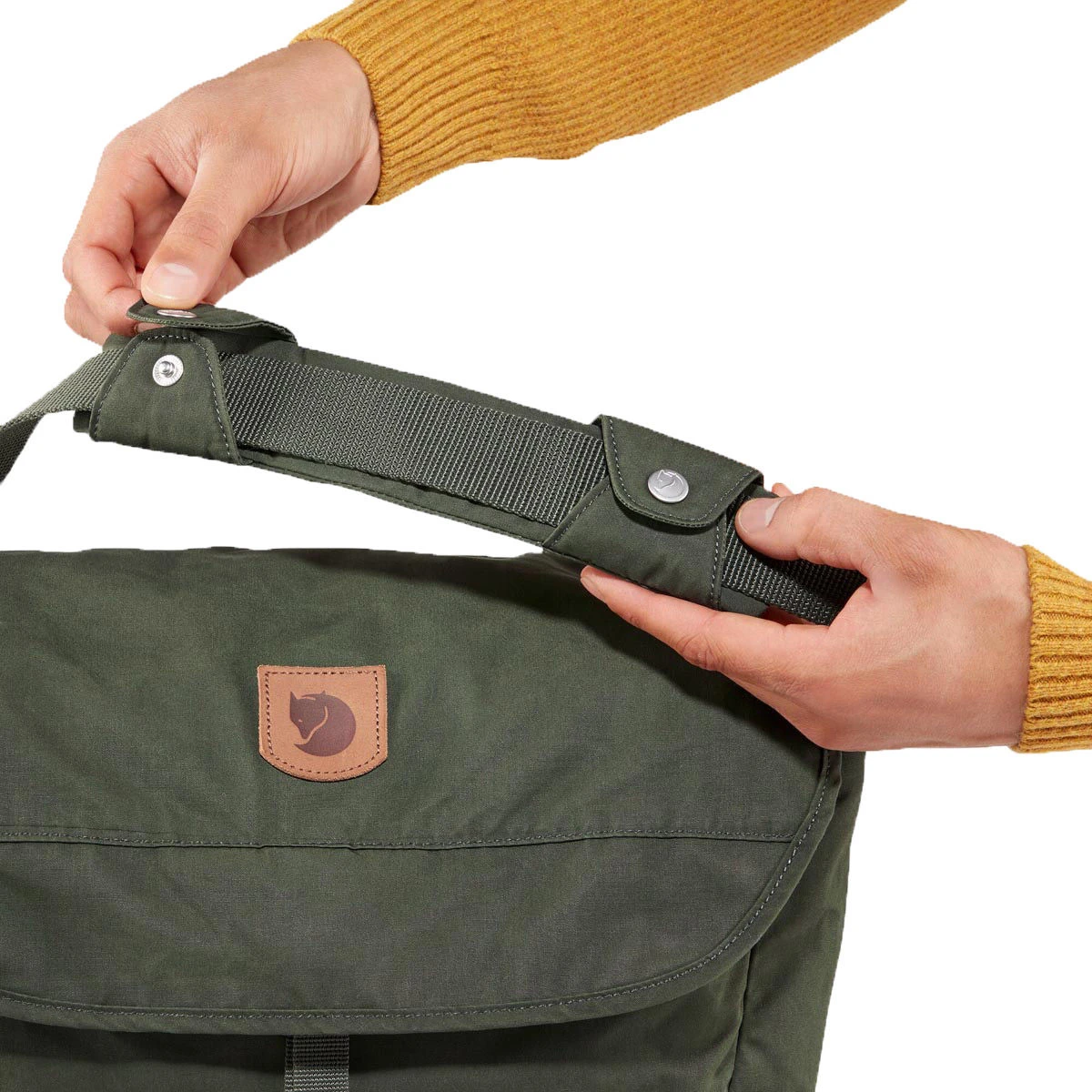 Fjallraven Greenland Shoulder Bag - Deep Forest 6 Fjallraven Greenland Shoulder Bag - Deep Forest - Image 6